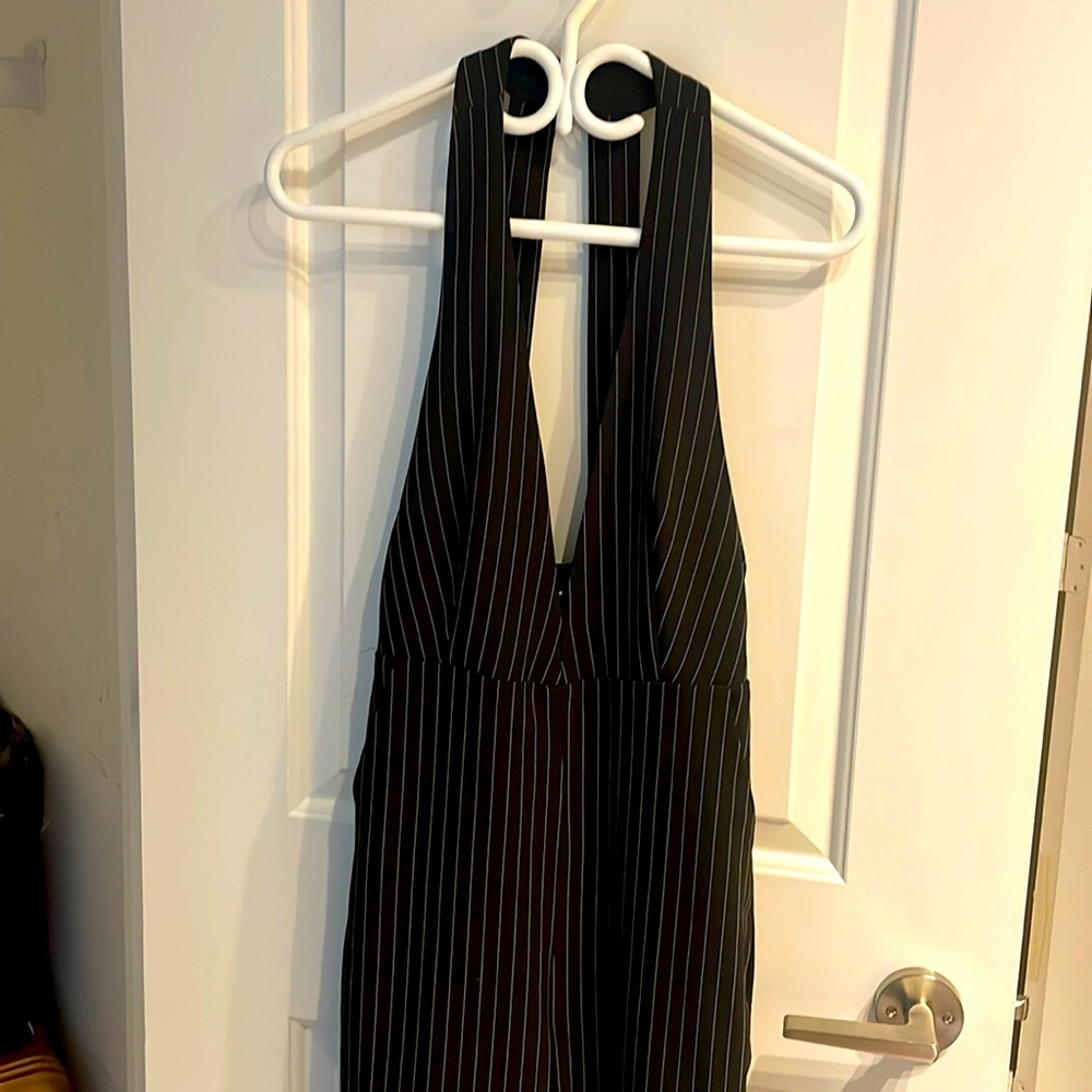 Endless Rose - Pin stripe black jumper